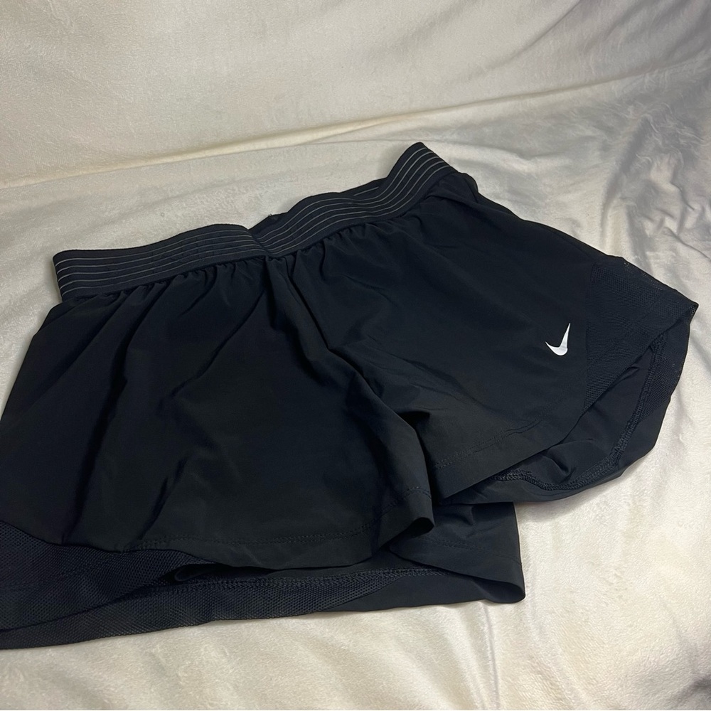 Nike Black Athletic Shorts for Performance
